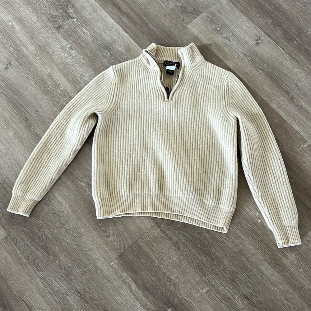 Brooks Brothers Scottish lambswools size medium sweater